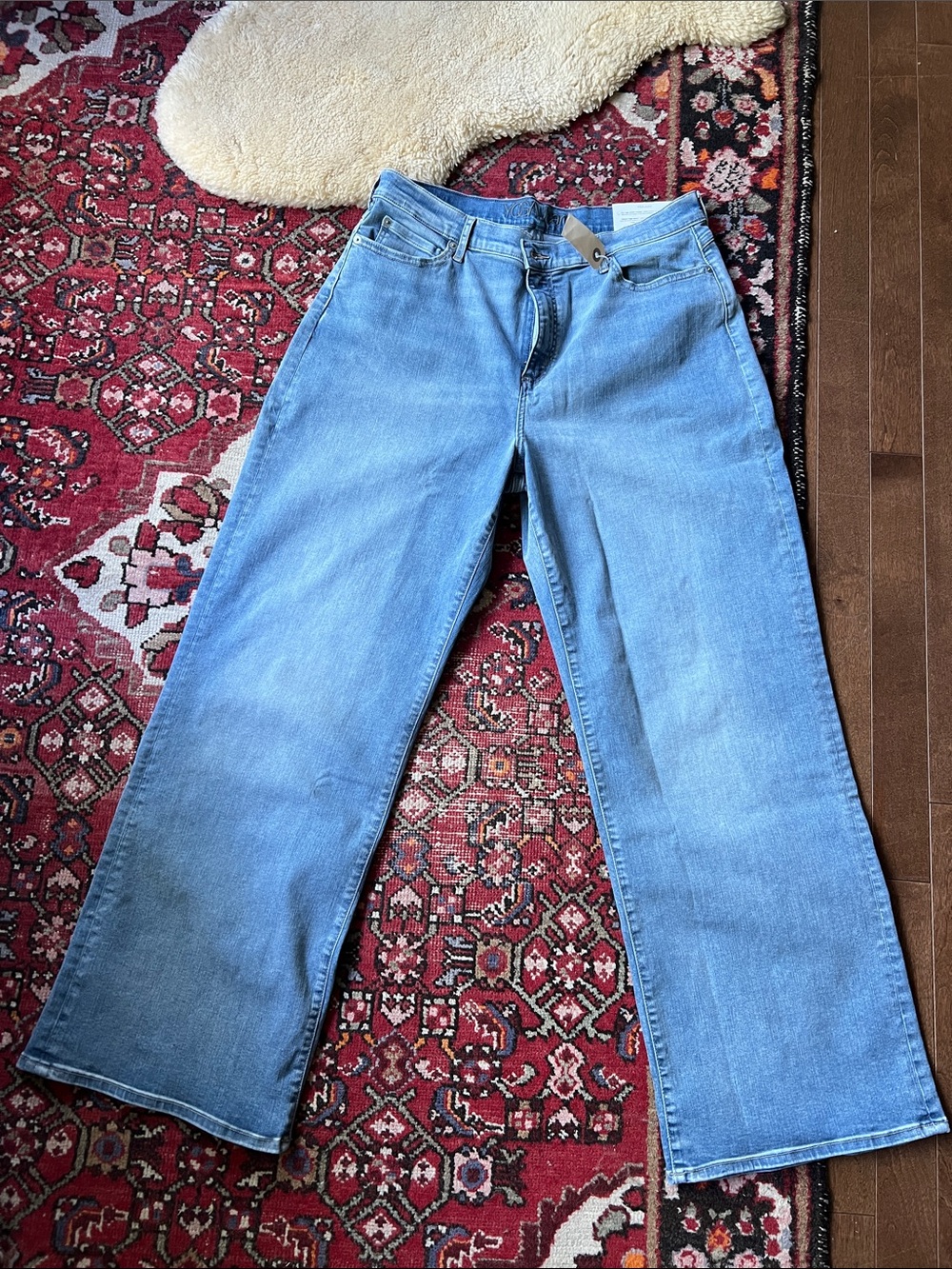 High-Rise Wide-Leg Jeans in Light Blue